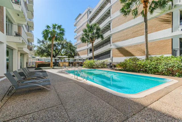 a view of a livingroom and dining room