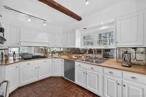 $1,950,000 | 181 Hillair Circle, White Plains, NY 10605