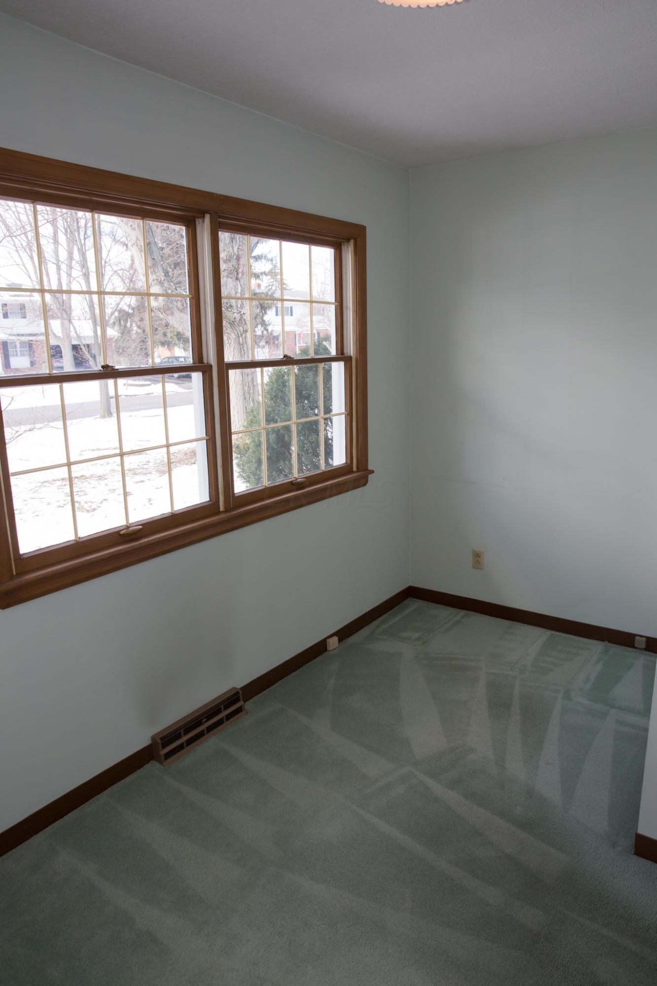4440 Willowbrook Road Columbus, OH 43220 - Photo 11 of 22