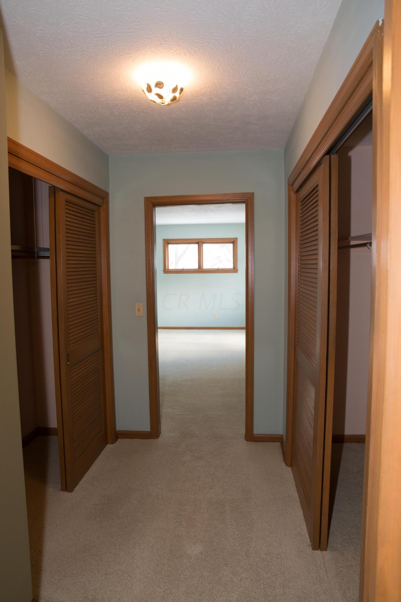 4440 Willowbrook Road Columbus, OH 43220 - Photo 14 of 22