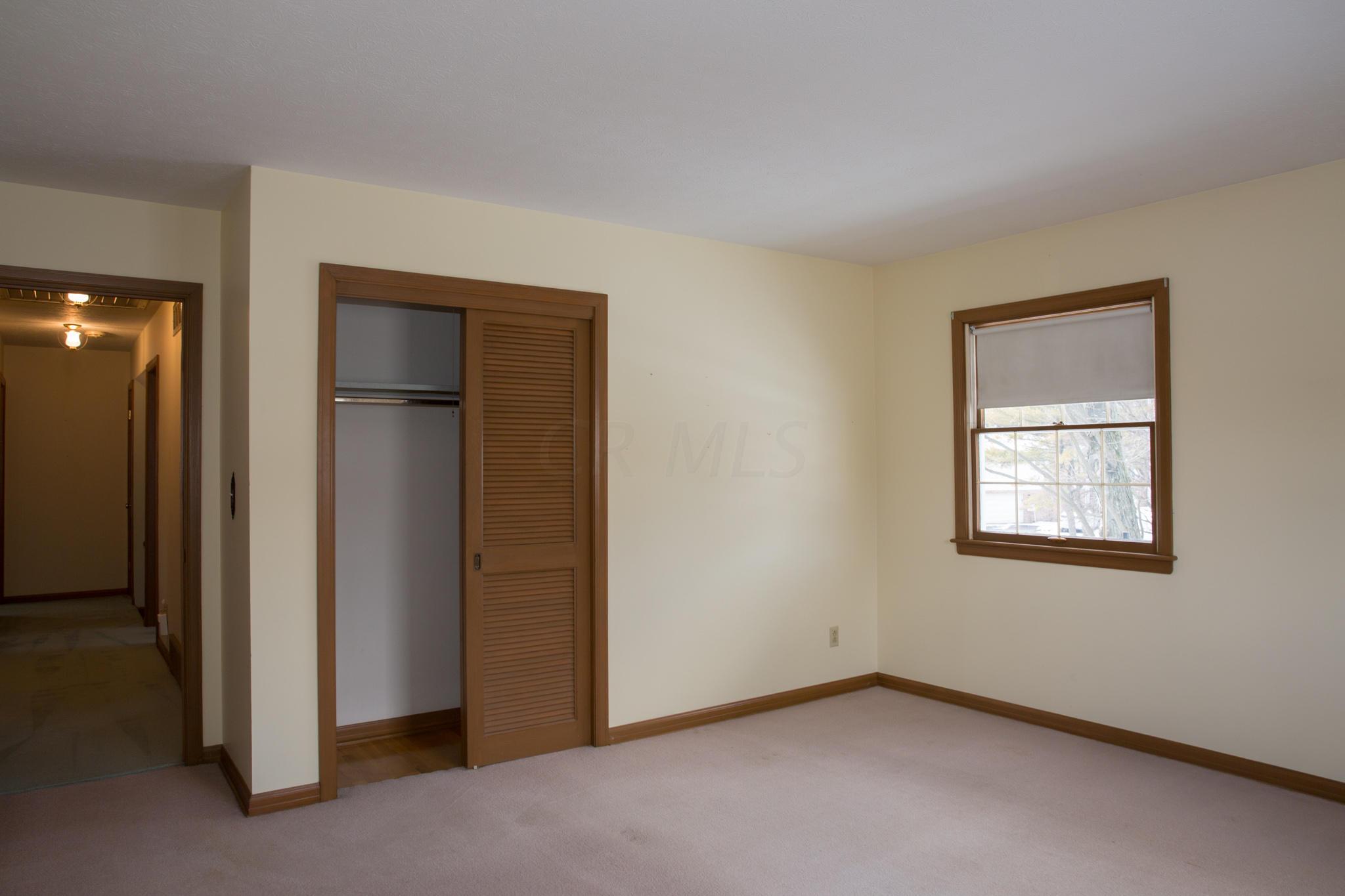 4440 Willowbrook Road Columbus, OH 43220 - Photo 18 of 22