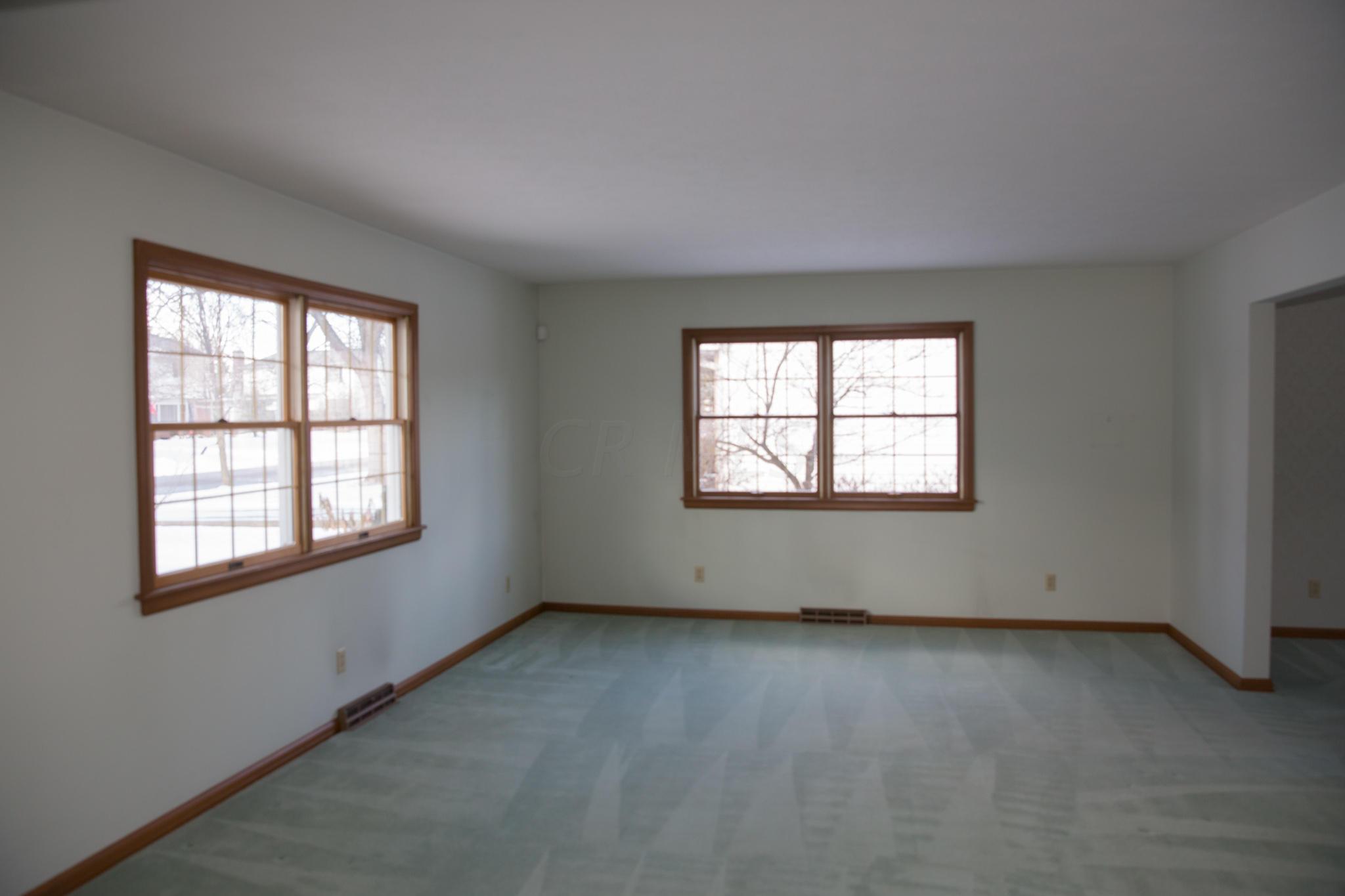 4440 Willowbrook Road Columbus, OH 43220 - Photo 3 of 22