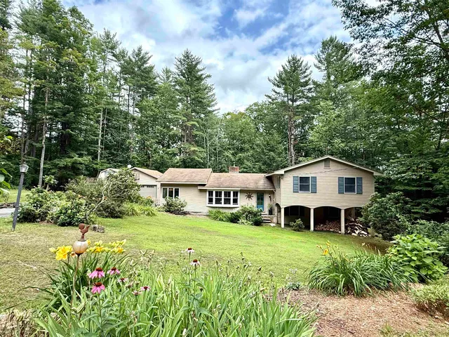 $629,000 | 204 Meeting House Lane, Brattleboro, VT 05301