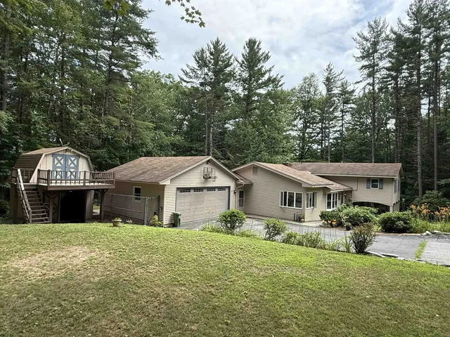 $629,000 | 204 Meeting House Lane, Brattleboro, VT 05301