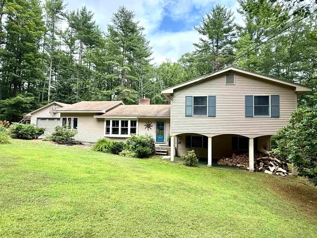 $629,000 | 204 Meeting House Lane, Brattleboro, VT 05301