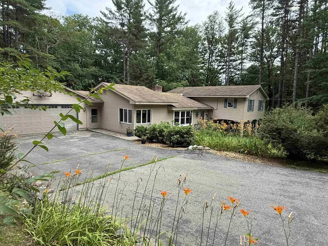 $629,000 | 204 Meeting House Lane, Brattleboro, VT 05301
