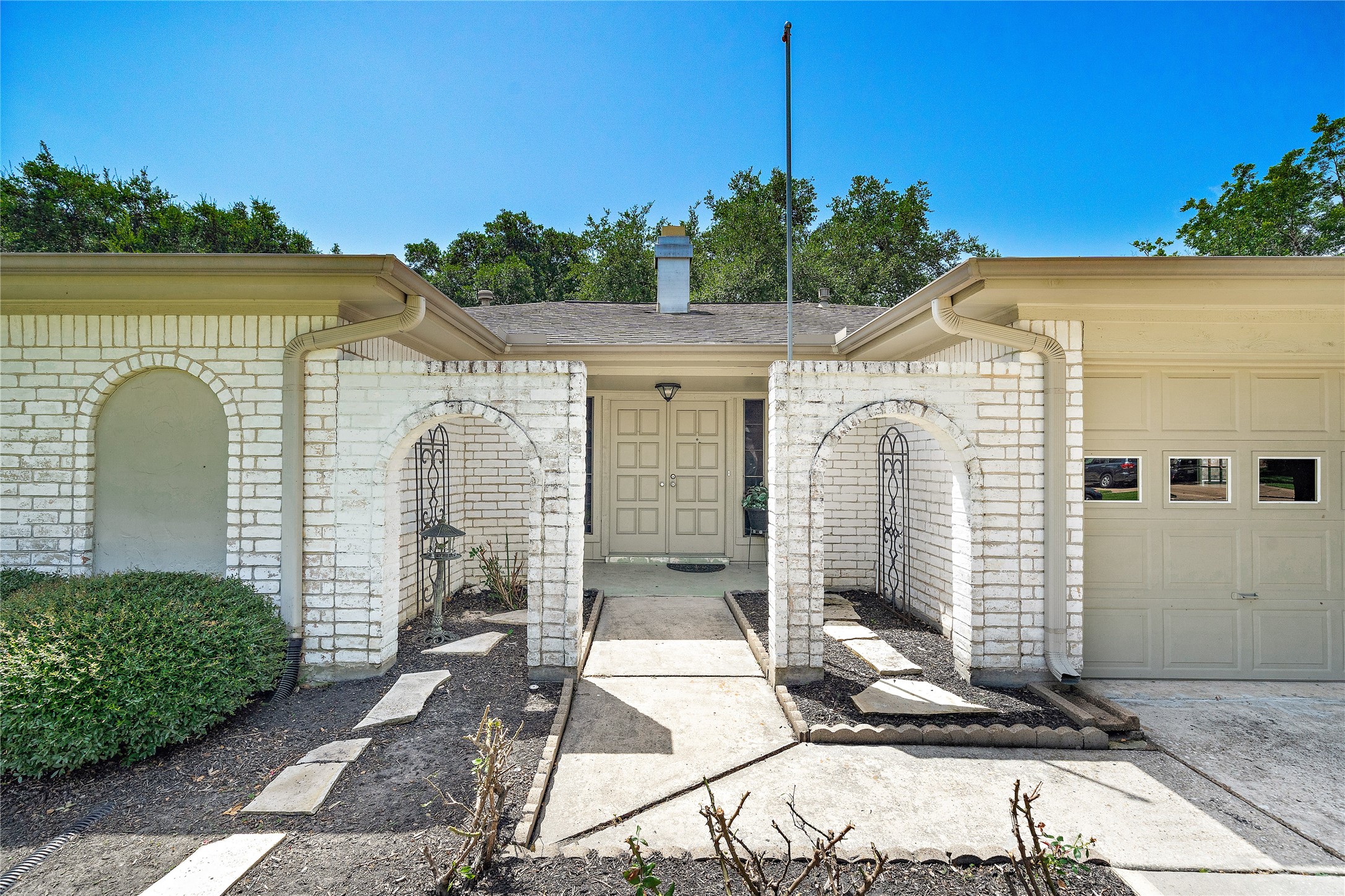 4811 Marywood Drive Spring, TX 77388 - Photo 2 of 20