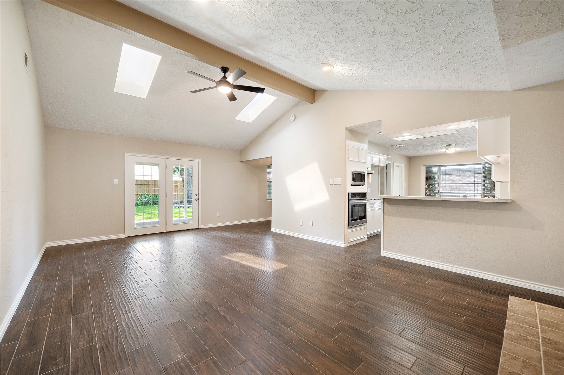 4811 Marywood Drive Spring, TX 77388 - Photo 3 of 20