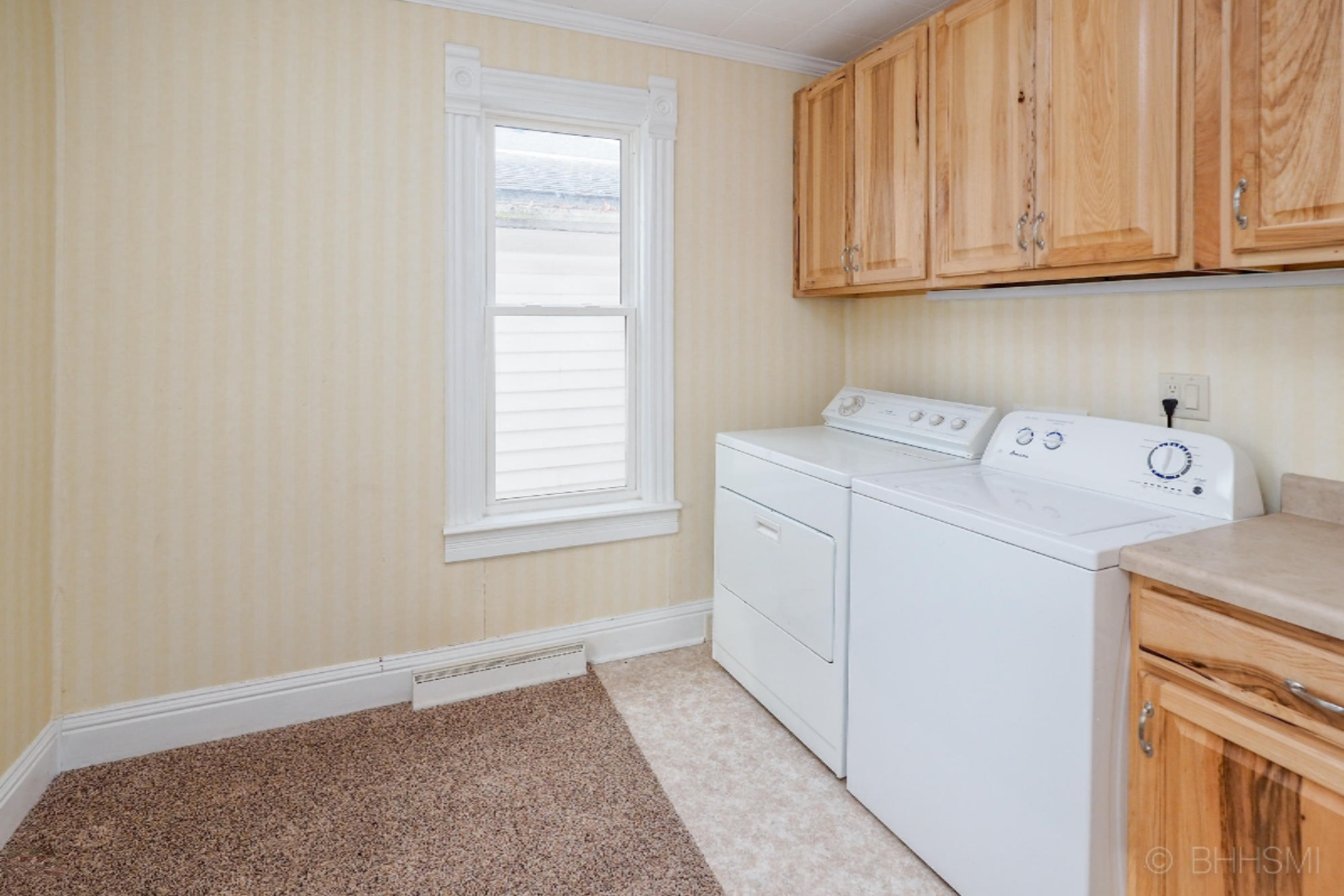 216 Clinton Street Mendon, MI 49072 - Photo 6 of 16 216 Clinton Street-105