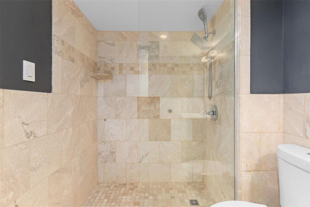 900 South Hanley Road, Unit 3B St. Louis, MO 63105 - Photo 17 of 31