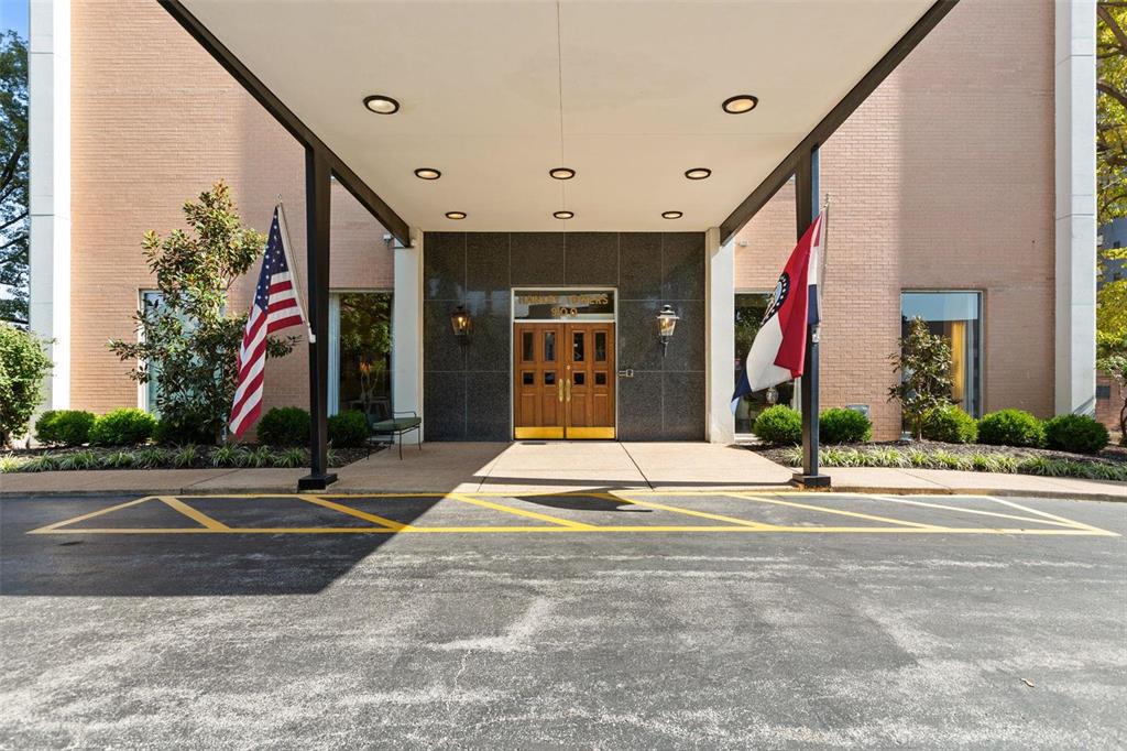 900 South Hanley Road, Unit 3B St. Louis, MO 63105 - Photo 21 of 31