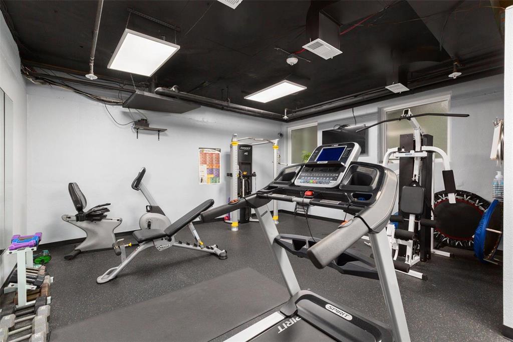 900 South Hanley Road, Unit 3B St. Louis, MO 63105 - Photo 27 of 31