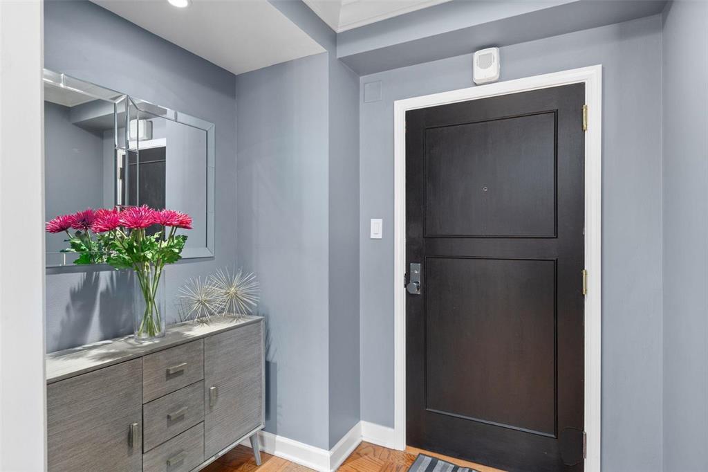 900 South Hanley Road, Unit 3B St. Louis, MO 63105 - Photo 4 of 31