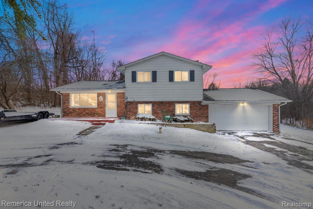 5731 Flemings Lake Road Clarkston, MI 48348 - Photo 1 of 54 Gallery Image 1