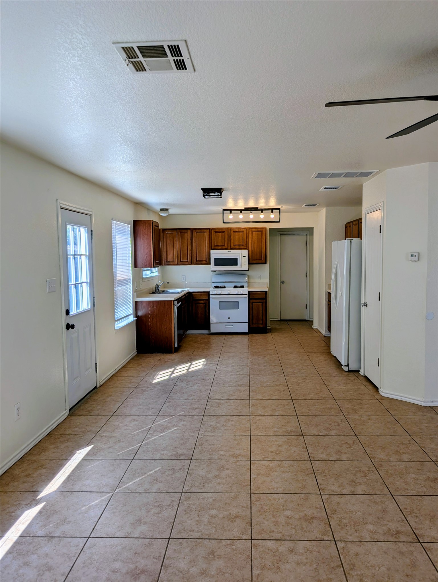 1209 Amberwood Loop Kyle, TX 78640 - Photo 6 of 21