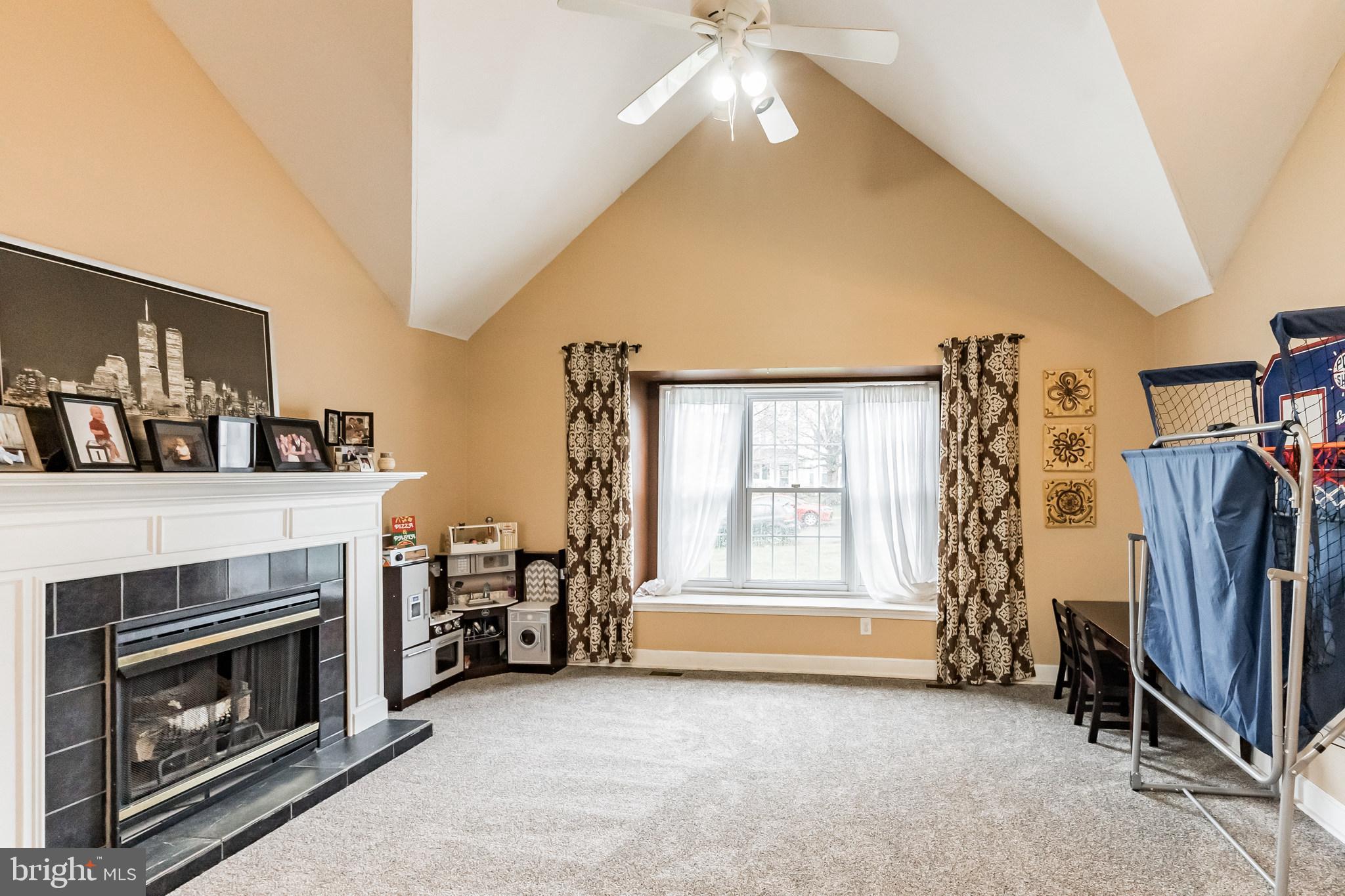 225 Forge Road Collegeville, PA 19426 - Photo 5 of 40 Living Room