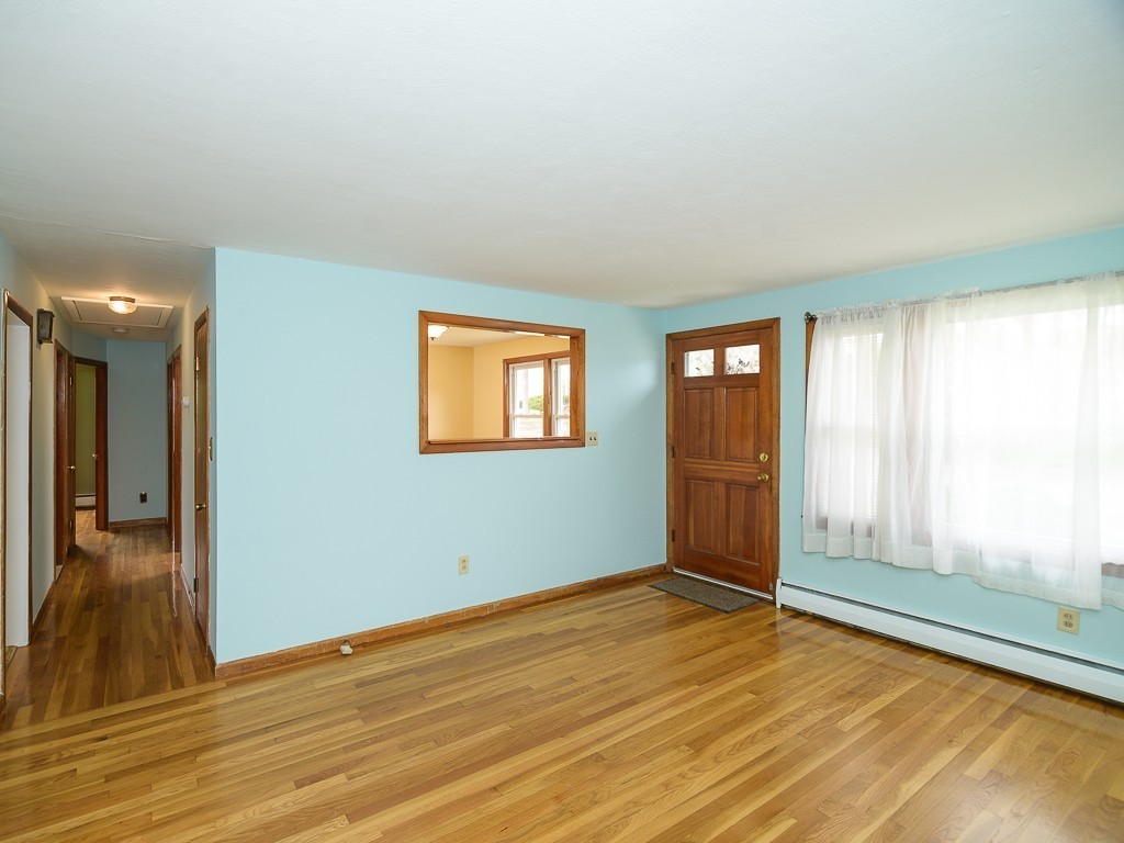 43 Southold Road Worcester, MA 01607 - Photo 8 of 29 Gallery Image 8