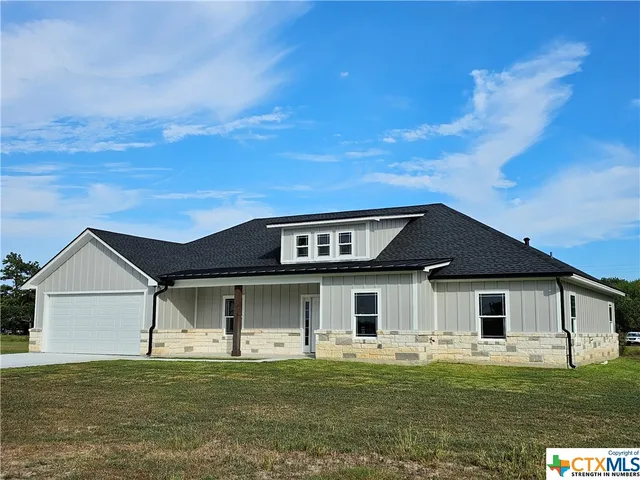 $494,900 | 221 Enchanted Oaks, Inez, TX 77968
