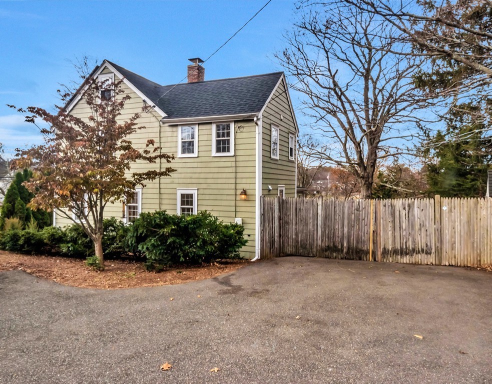 162 Maple Street Lexington, MA 02420 - Photo 24 of 27 Gallery Image 24