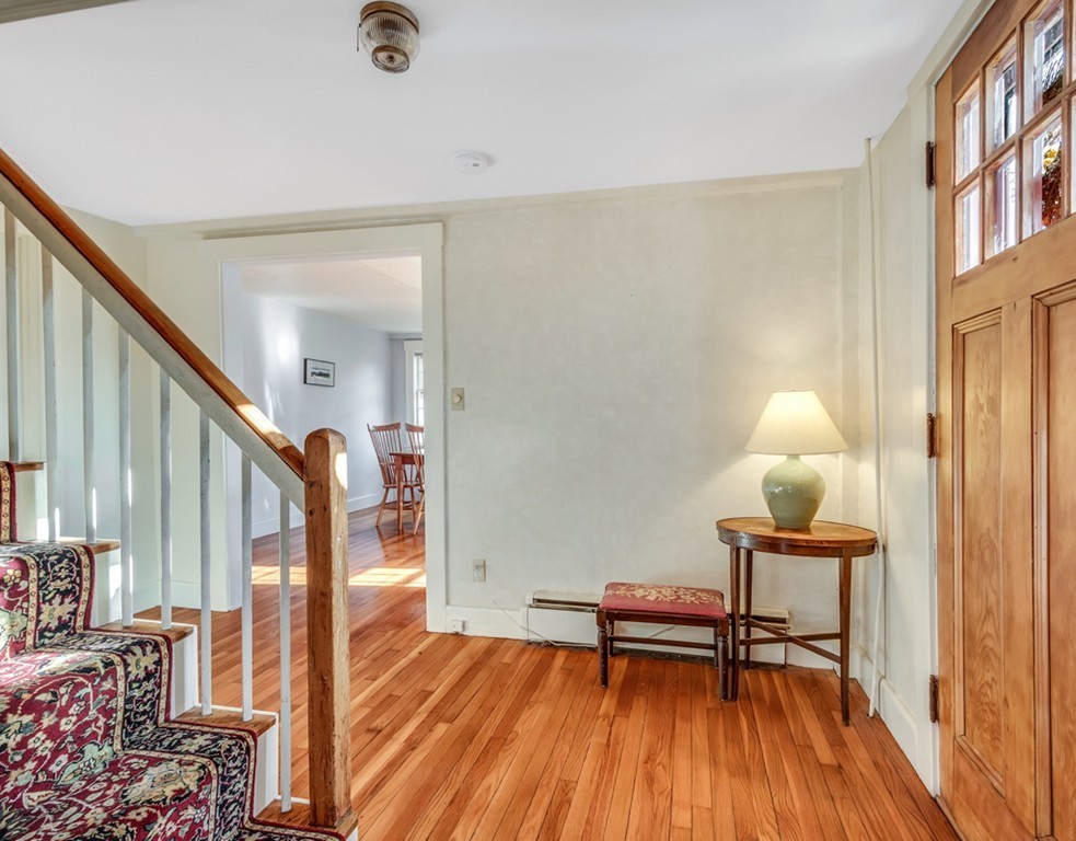 162 Maple Street Lexington, MA 02420 - Photo 3 of 27 Gallery Image 3