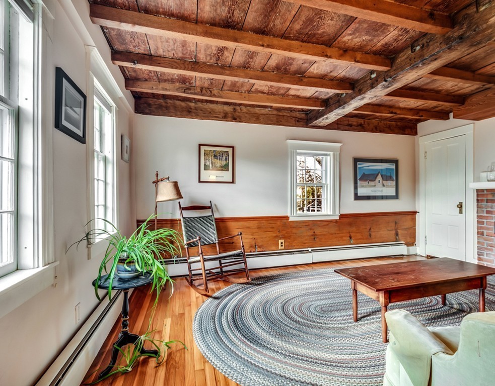 162 Maple Street Lexington, MA 02420 - Photo 4 of 27 Gallery Image 4