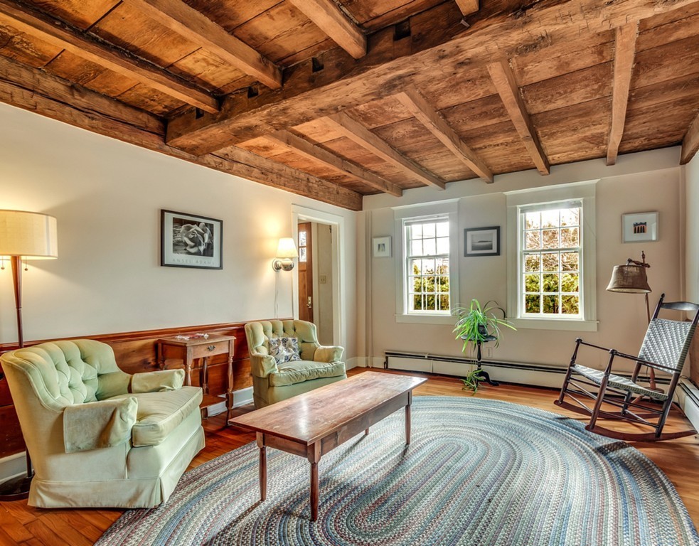 162 Maple Street Lexington, MA 02420 - Photo 5 of 27 Gallery Image 5