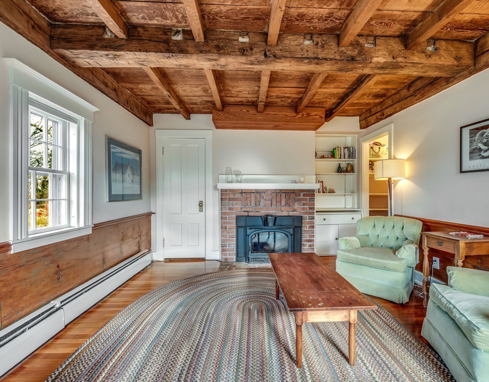 162 Maple Street Lexington, MA 02420 - Photo 6 of 27 Gallery Image 6