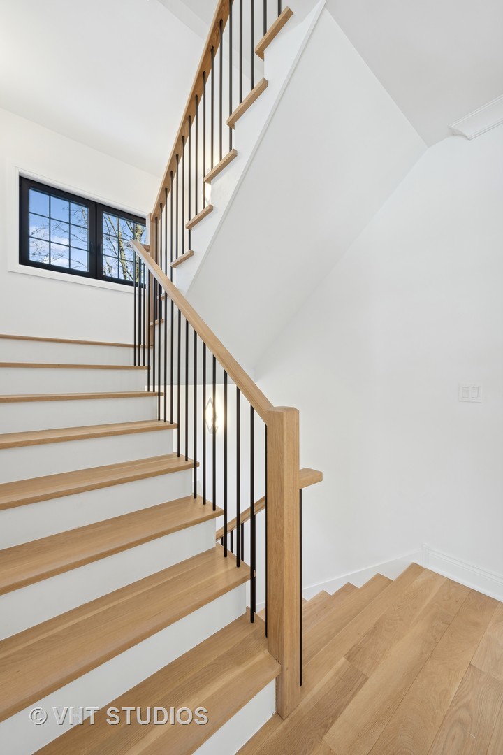 399 Ridge Avenue Winnetka, IL 60093 - Photo 18 of 45 a view of entryway