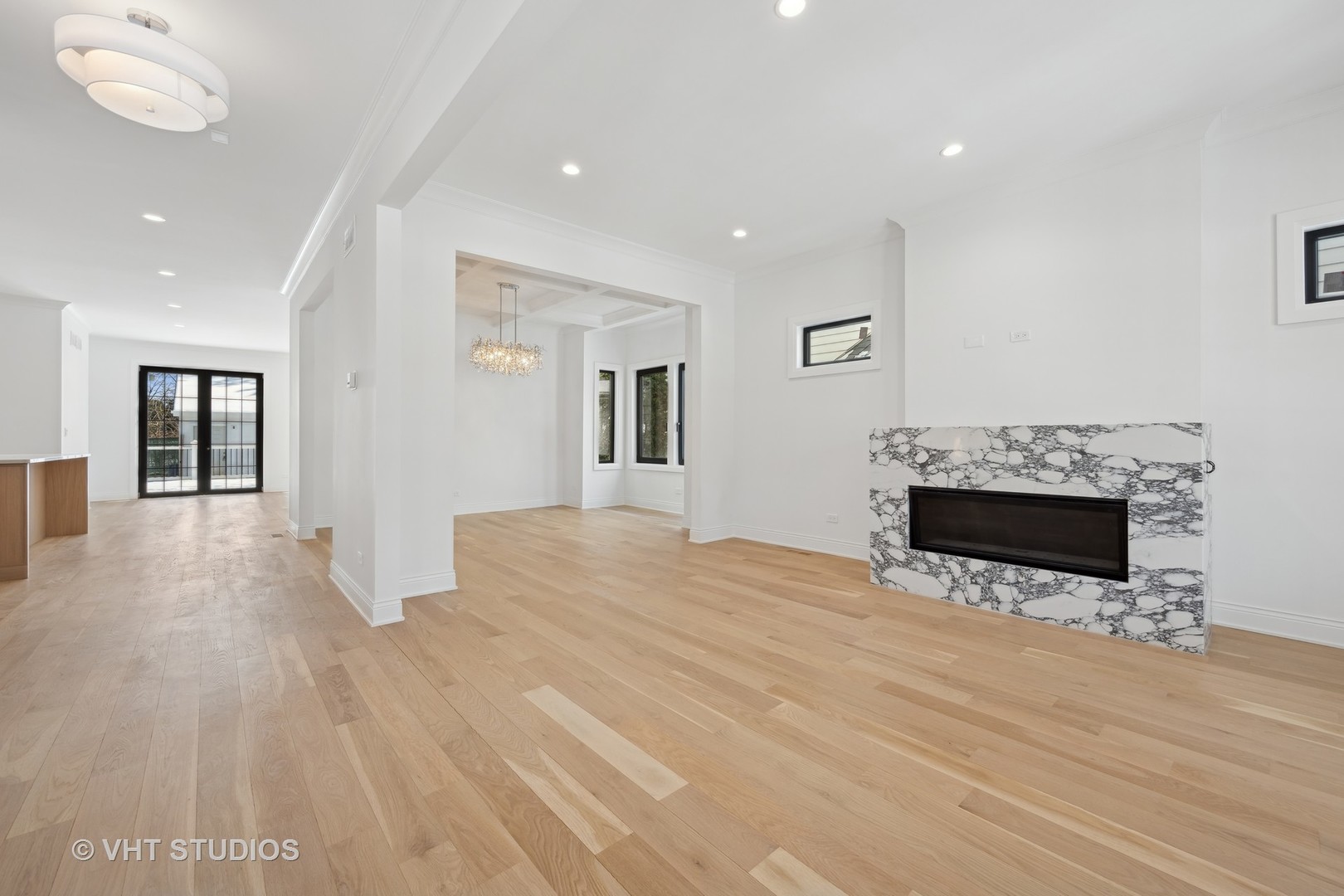 399 Ridge Avenue Winnetka, IL 60093 - Photo 7 of 45 a room with a bed and a television