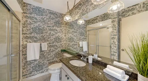 $284,900 | 6810 9th Avenue West, Bradenton, FL 34209