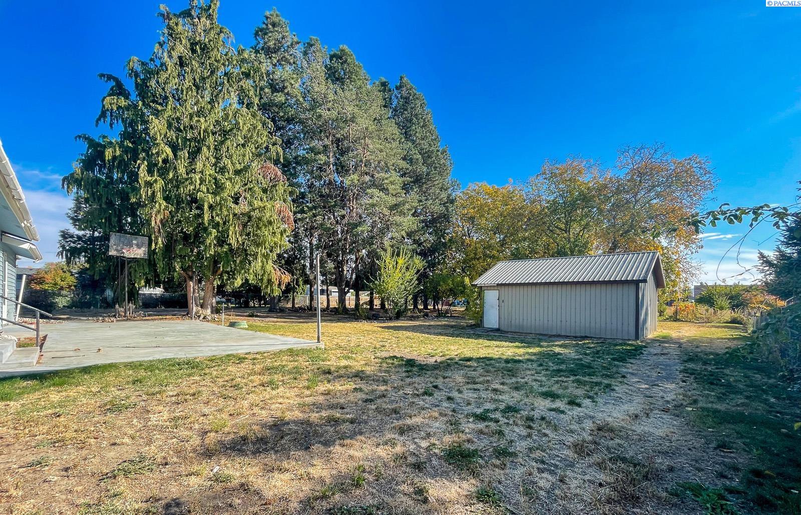 200 East Bonnieview Road Grandview, WA 98930 - Photo 17 of 23 Gallery Image 17