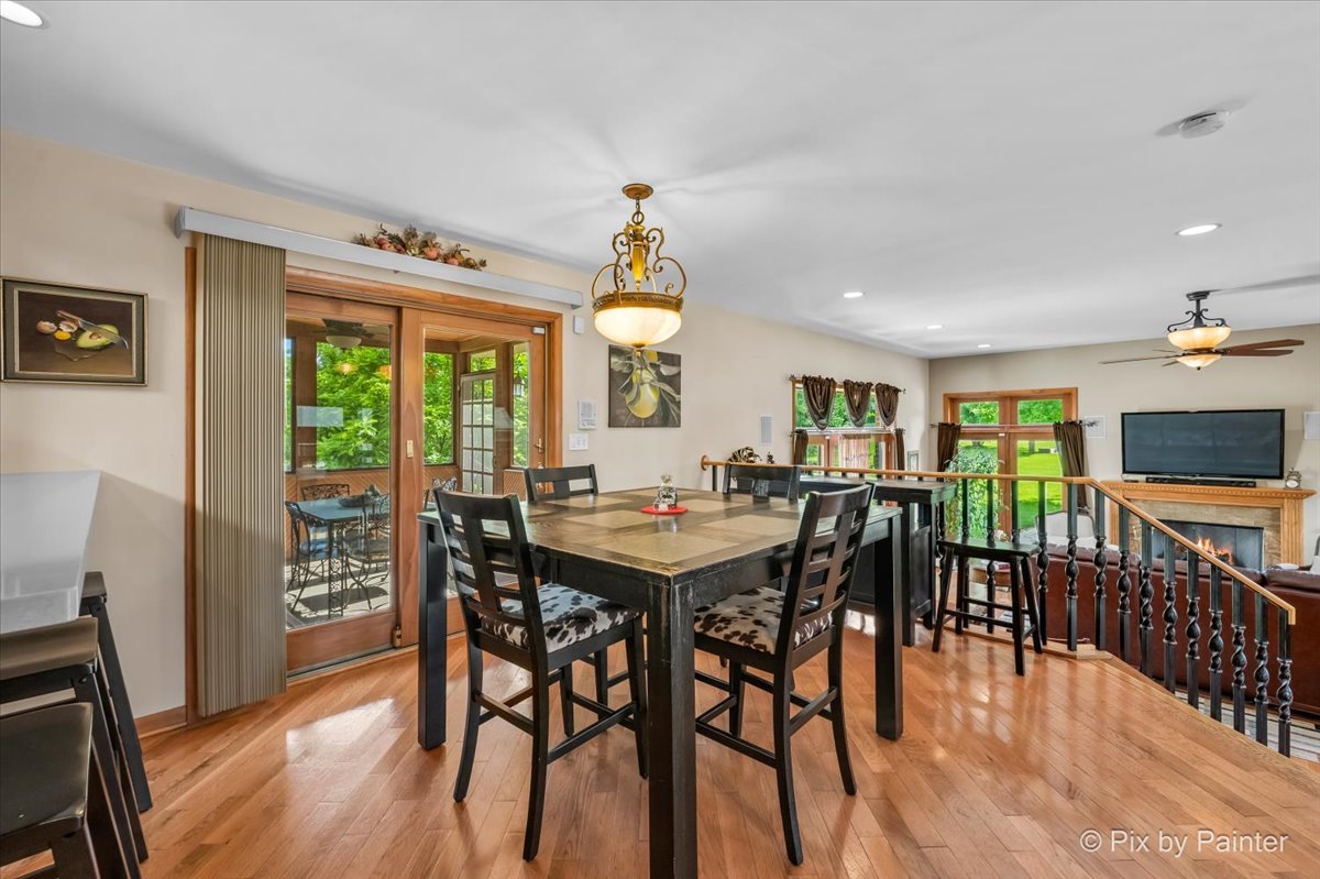 4N260 Walter Road Addison, IL 60101 - Photo 6 of 53