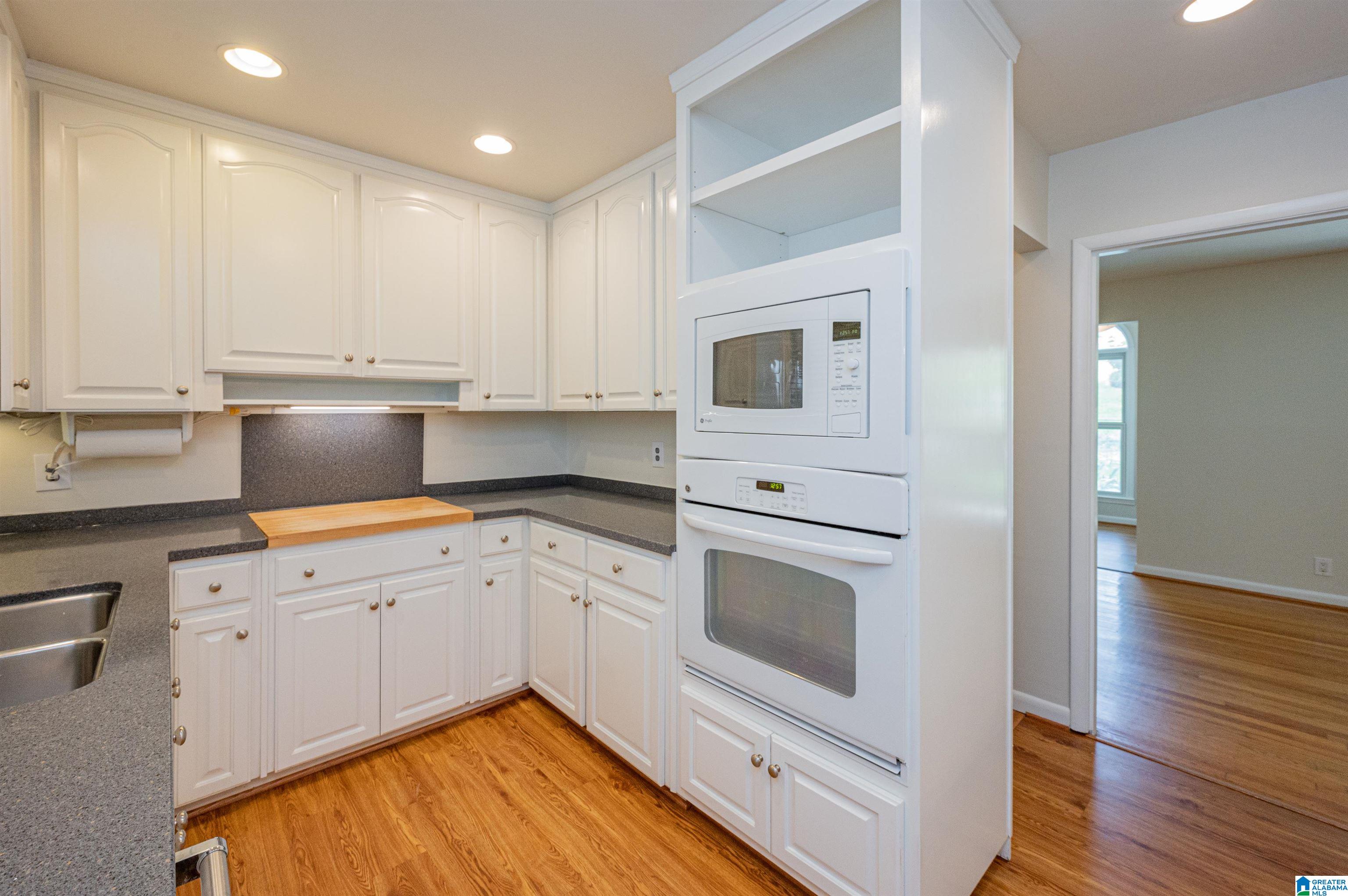 1545 Valley View Circle Birmingham, AL 35209 - Photo 14 of 46