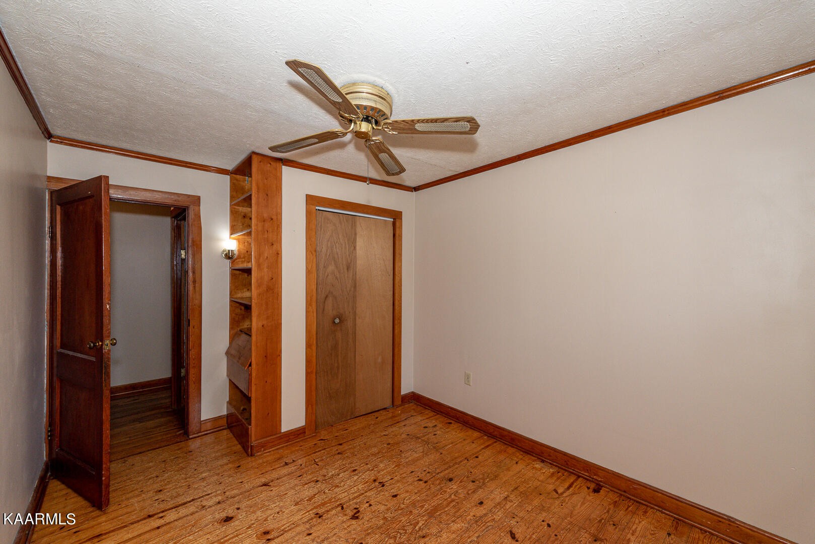 431 New Henderson Road Clinton, TN 37716 - Photo 19 of 38 Gallery Image 19