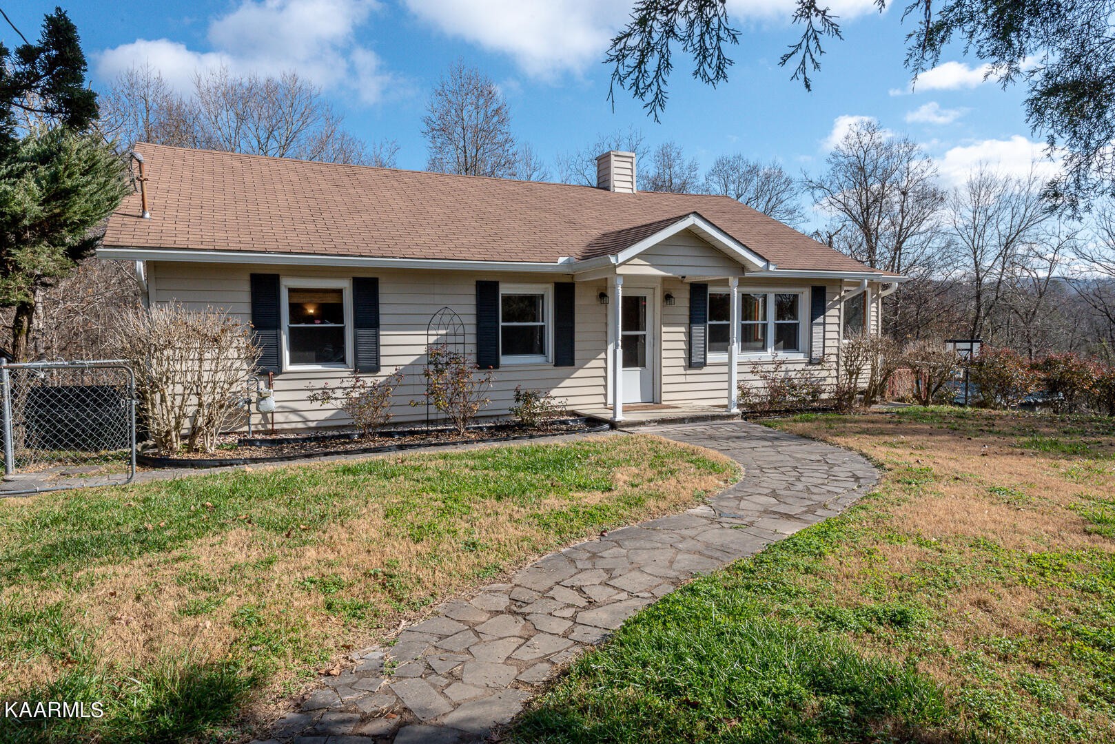431 New Henderson Road Clinton, TN 37716 - Photo 2 of 38 Gallery Image 2