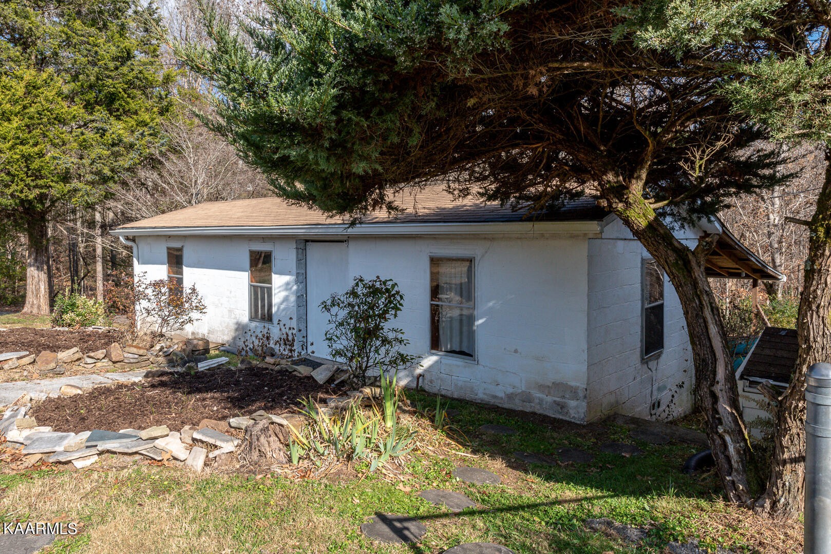 431 New Henderson Road Clinton, TN 37716 - Photo 34 of 38 Gallery Image 34