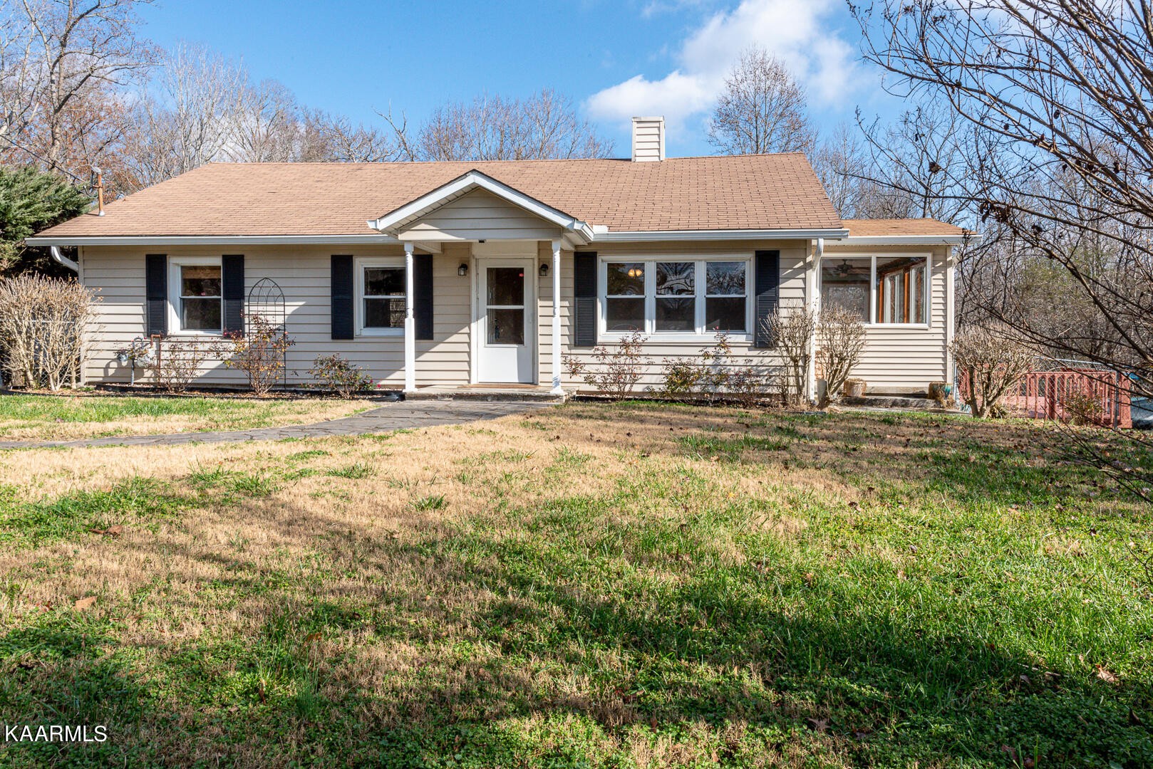 431 New Henderson Road Clinton, TN 37716 - Photo 4 of 38 Gallery Image 4