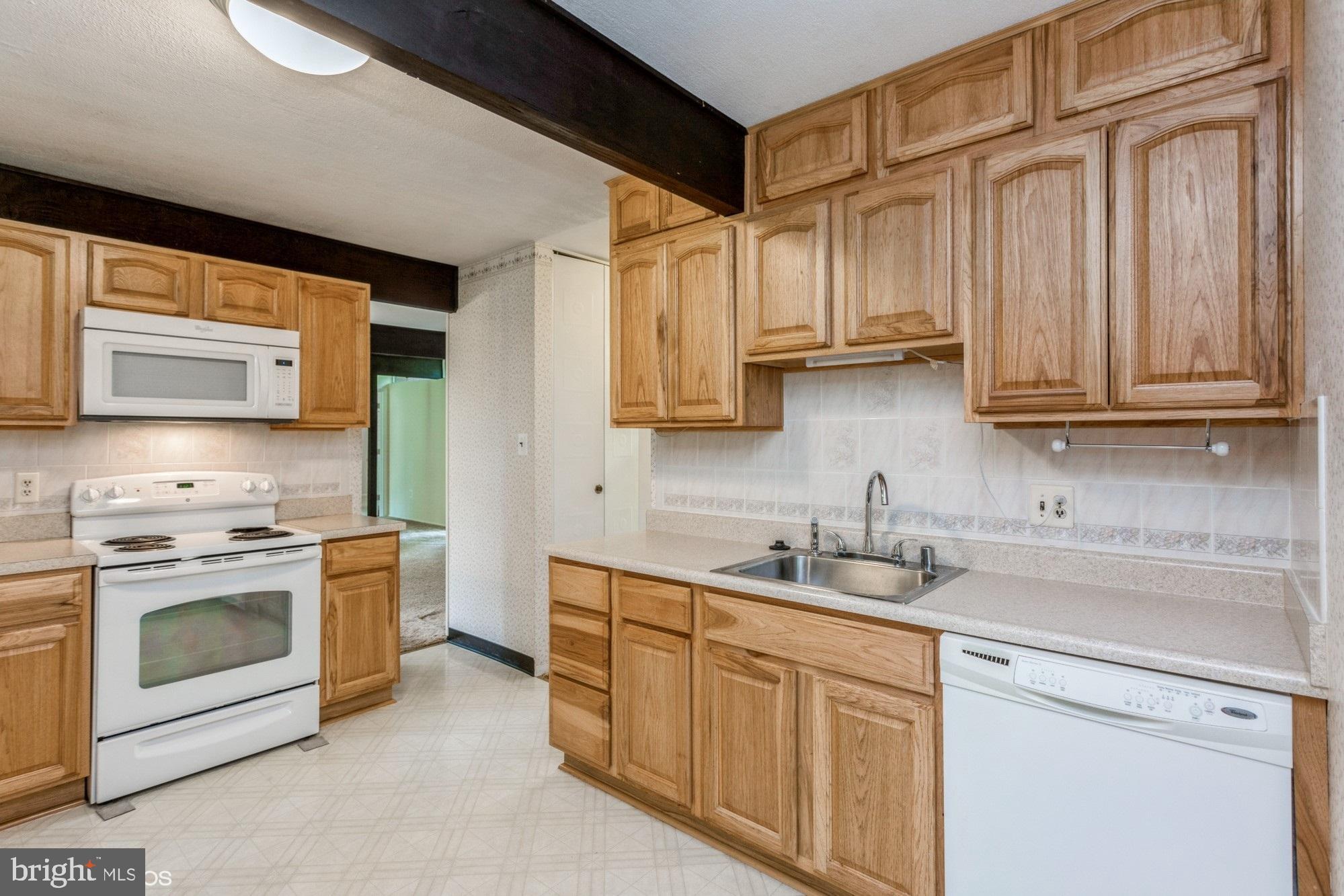 7200 Ridgeway Drive Manassas, VA 20112 - Photo 14 of 36