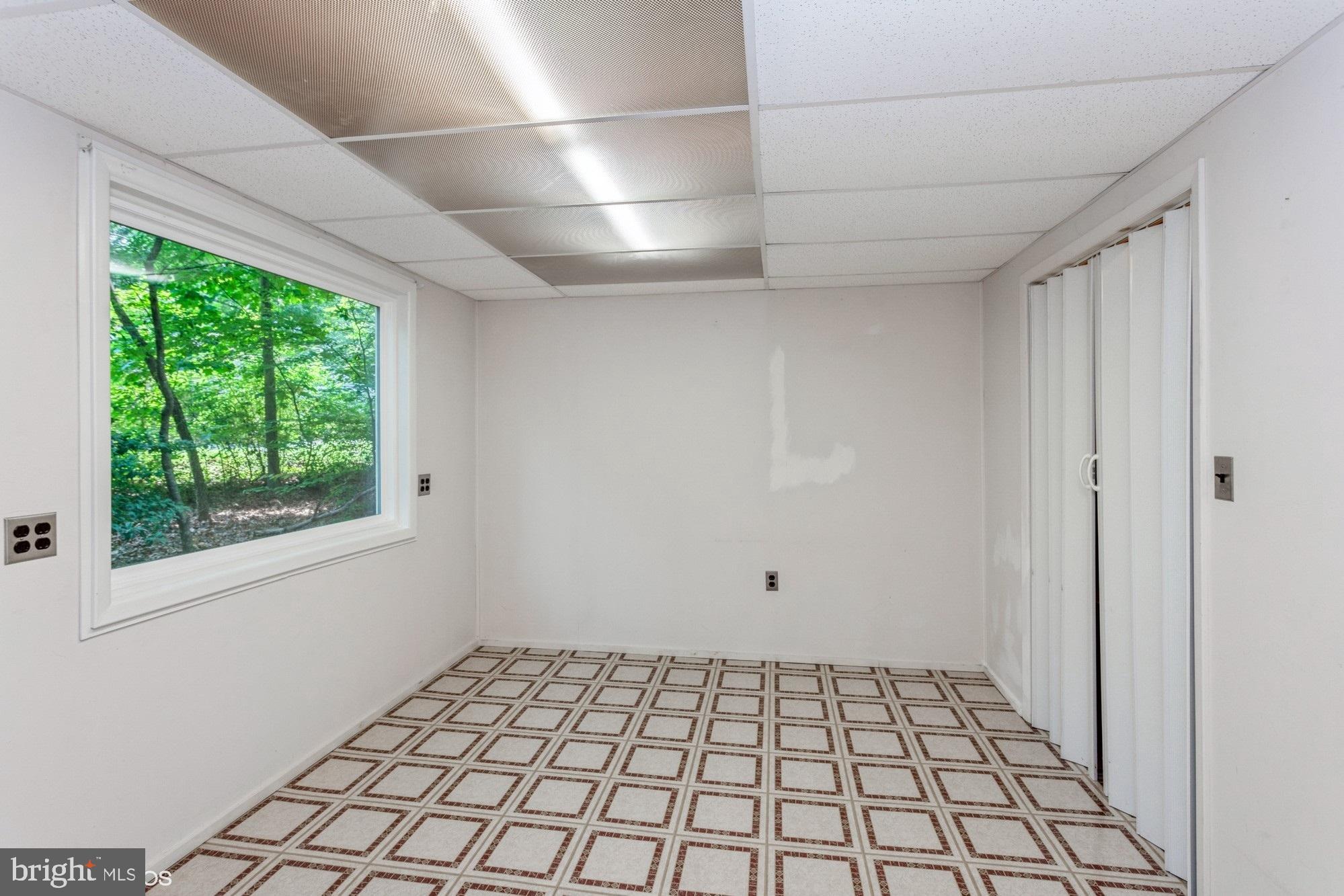 7200 Ridgeway Drive Manassas, VA 20112 - Photo 28 of 36