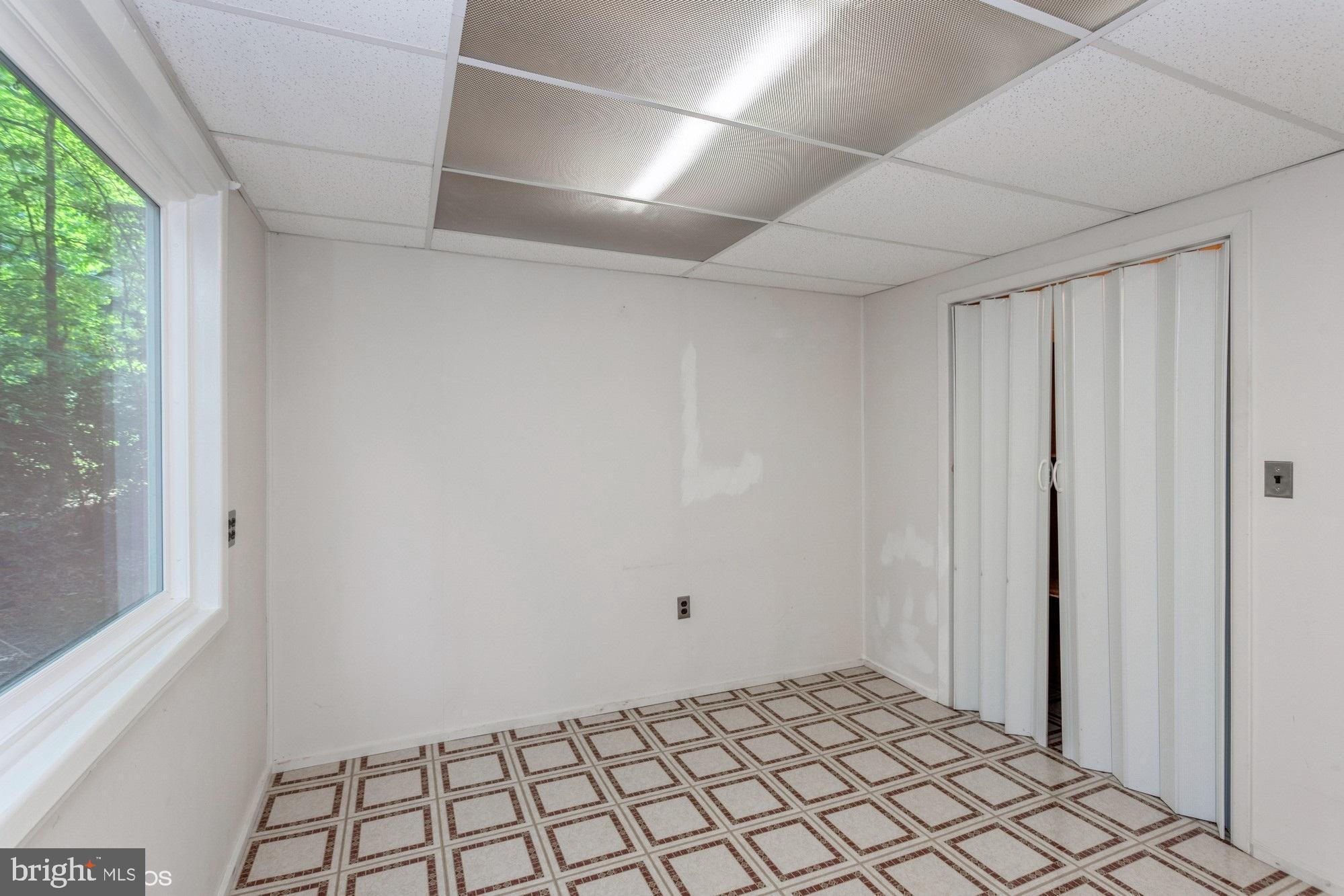 7200 Ridgeway Drive Manassas, VA 20112 - Photo 29 of 36