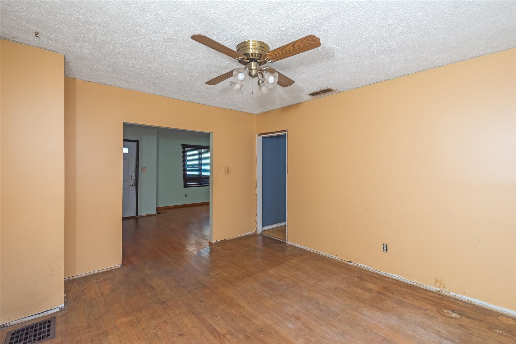 656 South High School Road Indianapolis, IN 46241 - Photo 8 of 21 Gallery Image 8