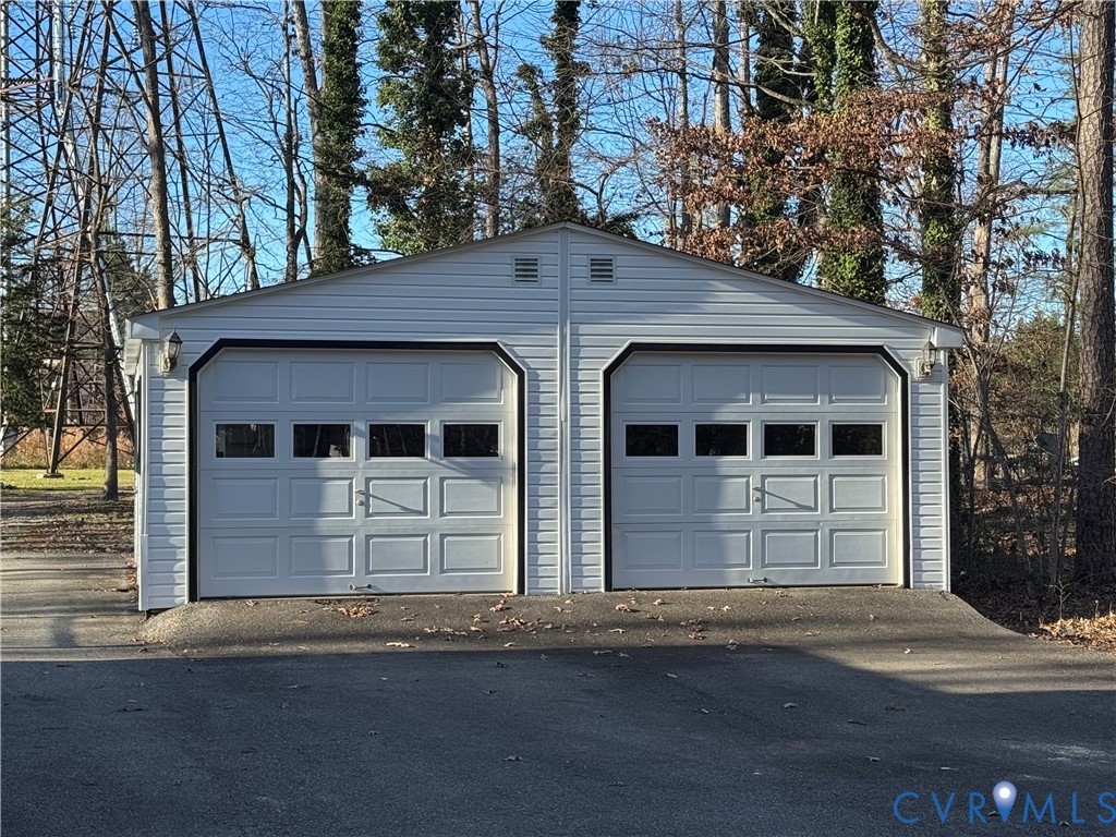 10510 Courtney Road Glen Allen, VA 23060 - Photo 3 of 44 front view of a house