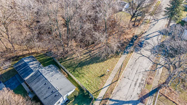 a view of an outdoor space