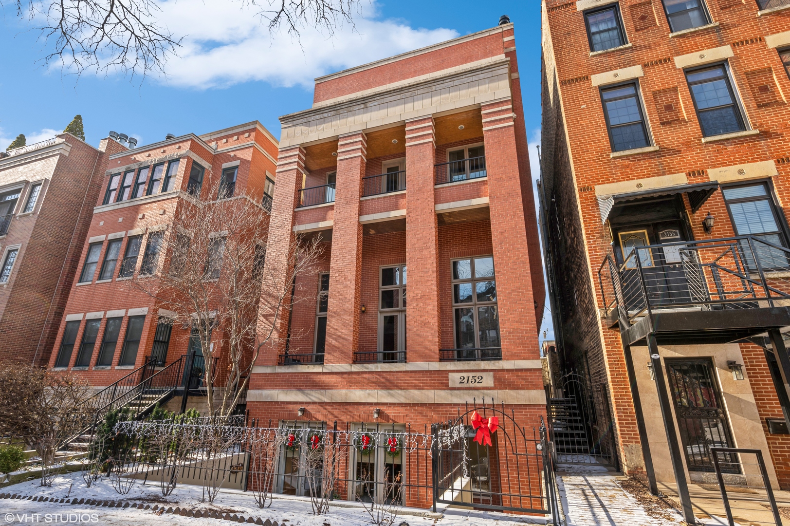 2152 North Racine Avenue, Unit 4 Chicago, IL 60614 - Photo 1 of 33 Gallery Image 1