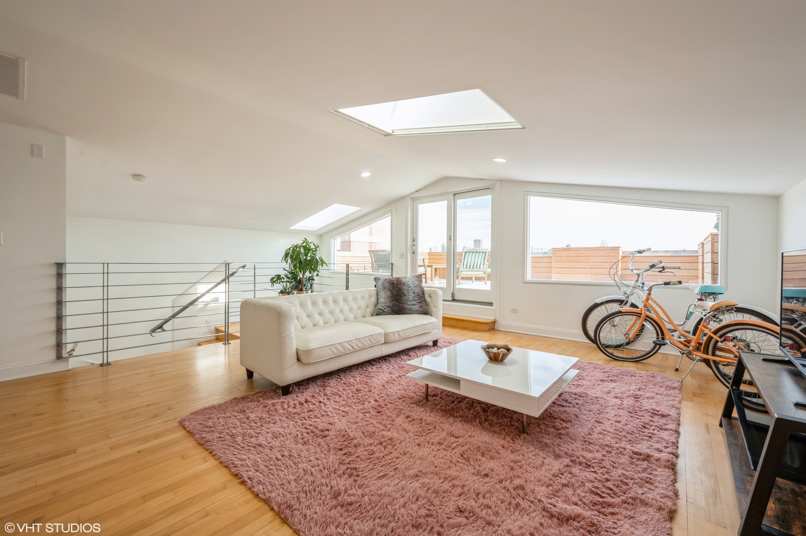 2152 North Racine Avenue, Unit 4 Chicago, IL 60614 - Photo 15 of 33 Gallery Image 15
