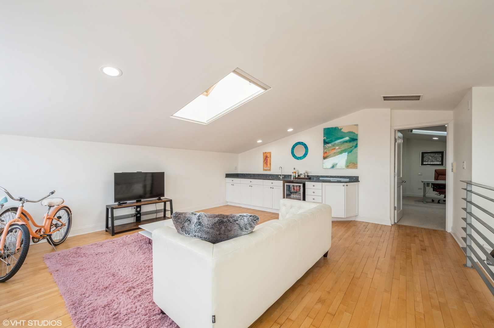 2152 North Racine Avenue, Unit 4 Chicago, IL 60614 - Photo 16 of 33 Gallery Image 16