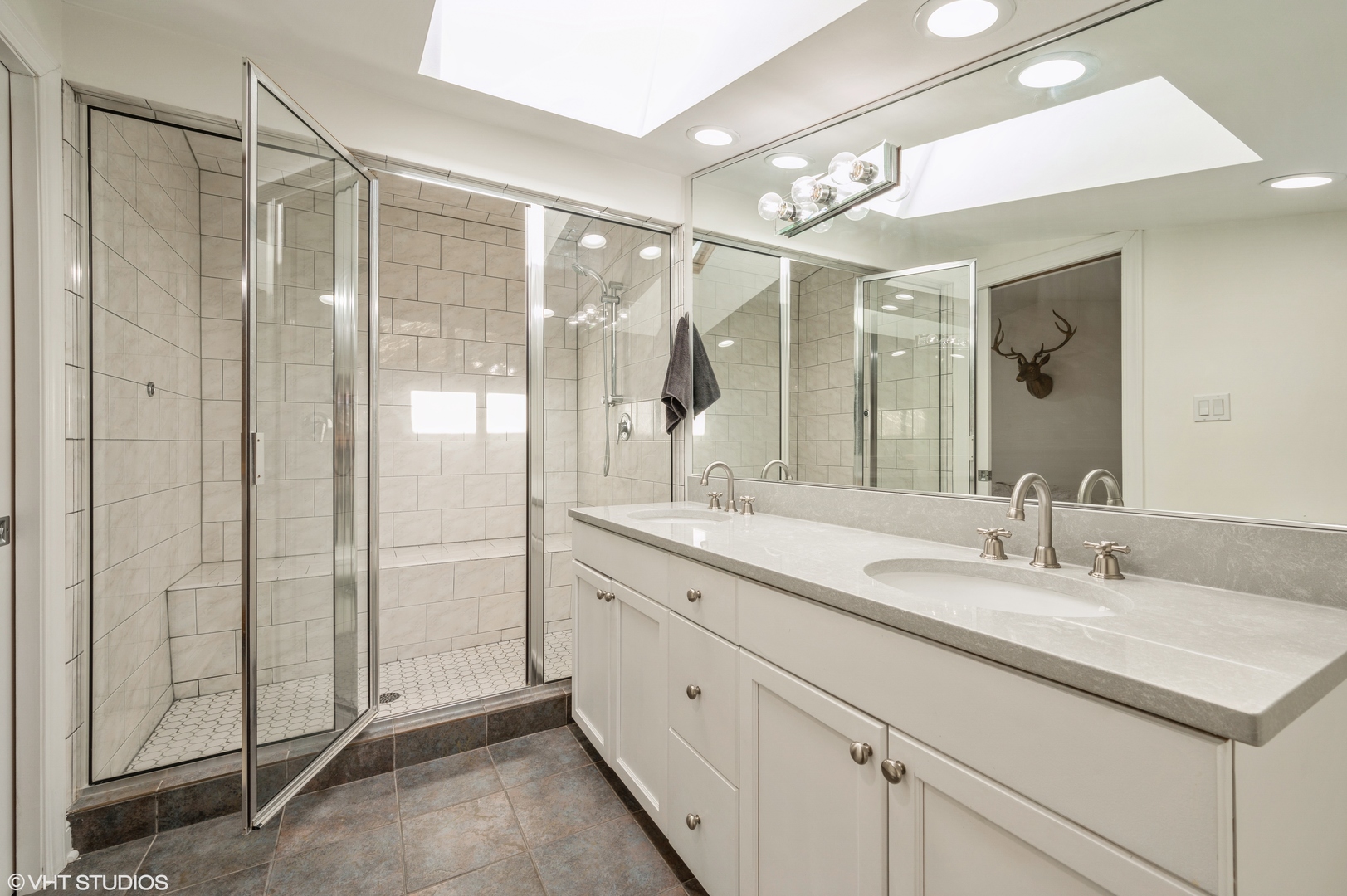 2152 North Racine Avenue, Unit 4 Chicago, IL 60614 - Photo 19 of 33 Gallery Image 19