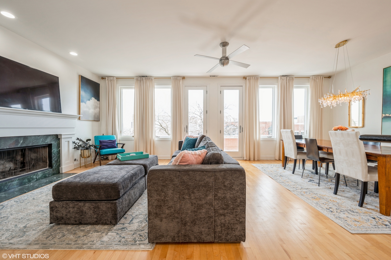 2152 North Racine Avenue, Unit 4 Chicago, IL 60614 - Photo 4 of 33 Gallery Image 4