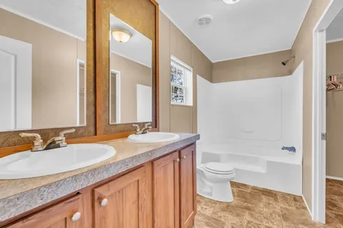 $229,900 | 201 England Street West, Cowan, TN 37318