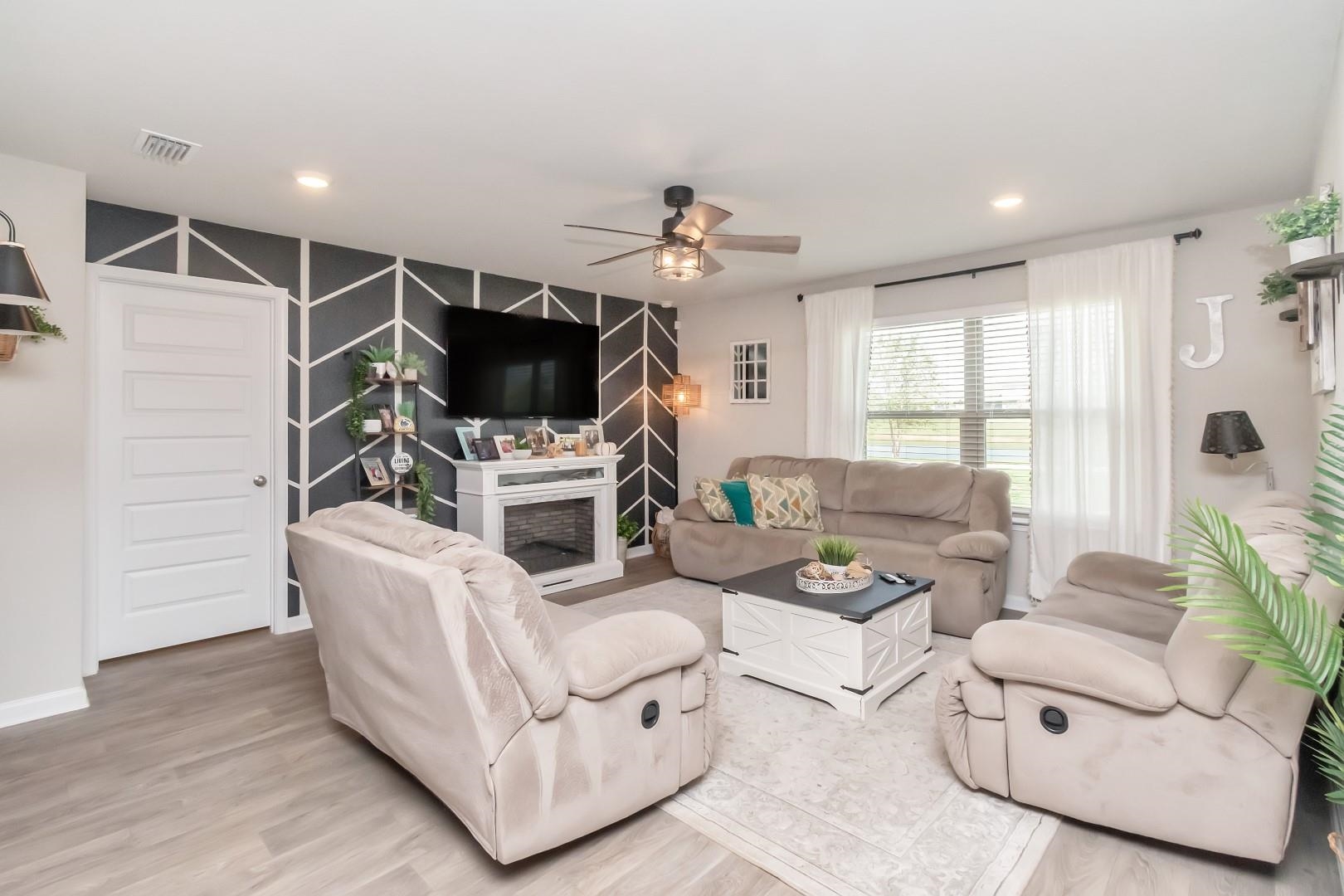 24010 Citation Loop Daphne, AL 36526 - Photo 11 of 38 Living Room